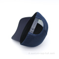 Navy Blue Trucker Cap con logo ricamato